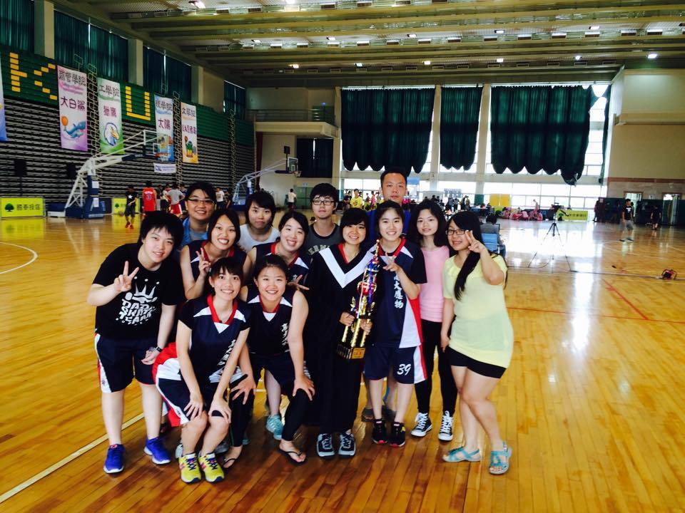 【104年5月】  恭喜本系女籃勇奪夏季大物盃第三名!